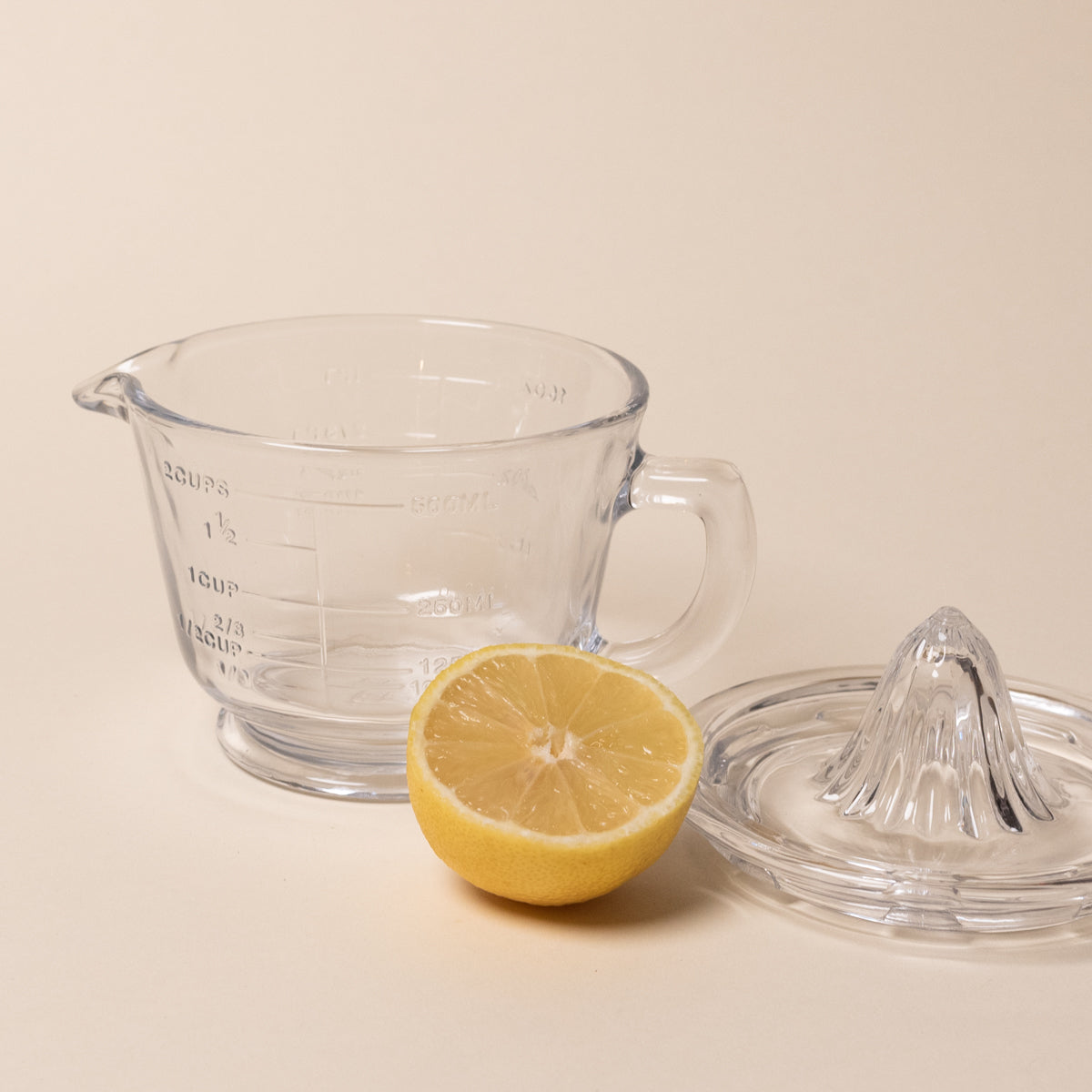 Orange Juicer, Glass Measuring Cup