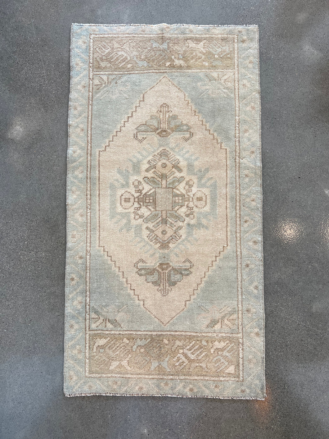 Vintage Mini Rug No. 659