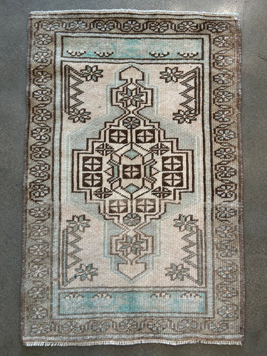 Vintage Mini Rug No. 663