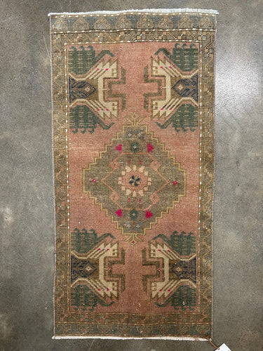 Vintage Mini Rug No. 687