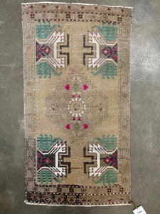 Vintage Mini Rug No. 683