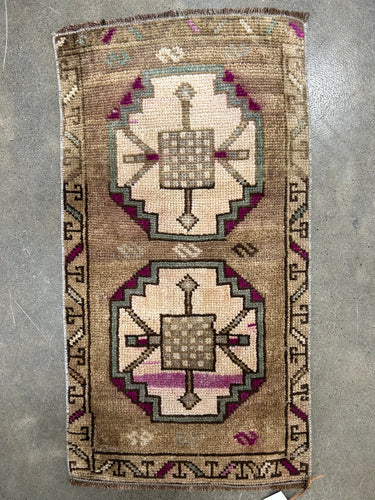 Vintage Mini Rug No. 685
