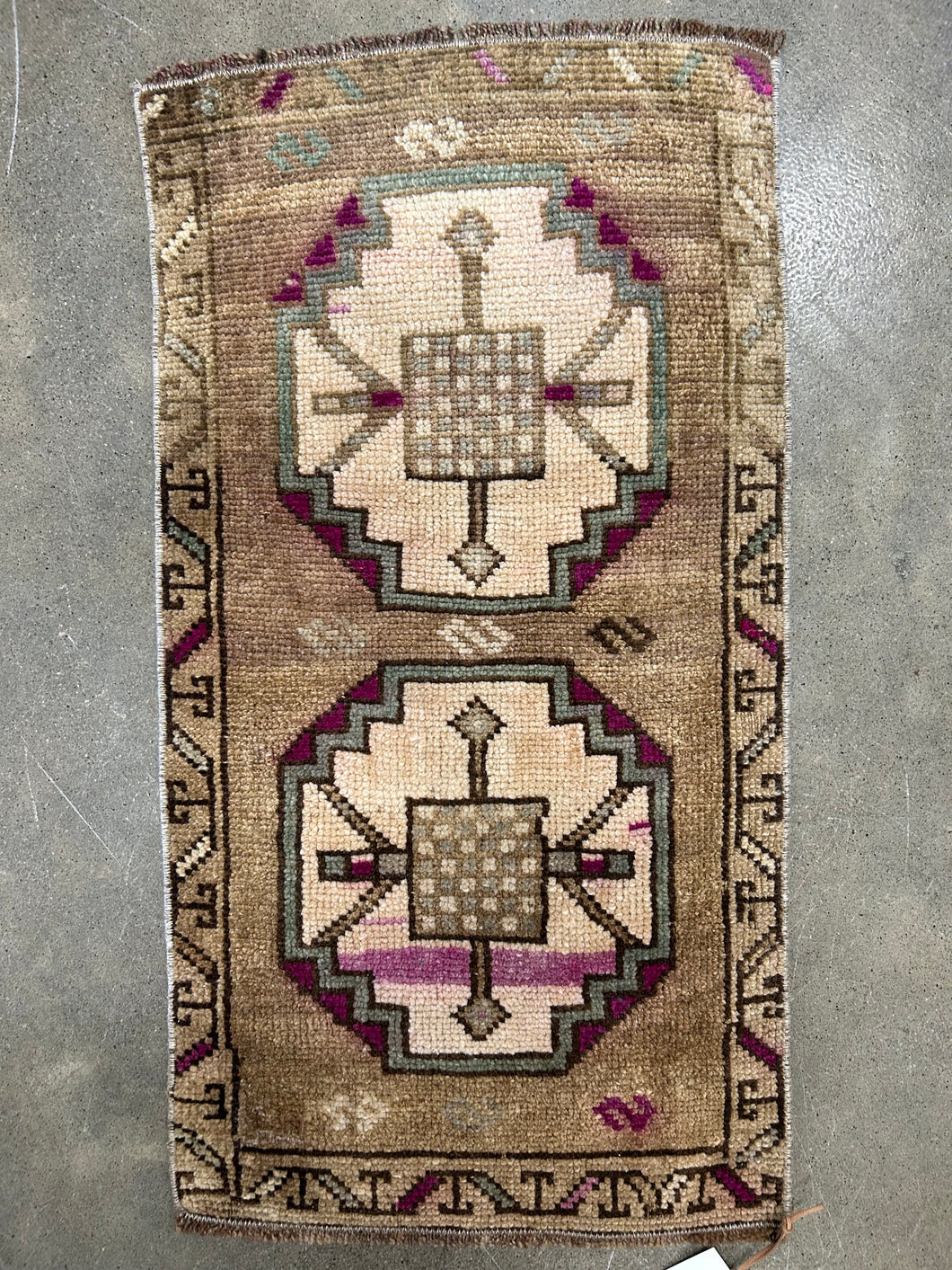 Vintage Mini Rug No. 685