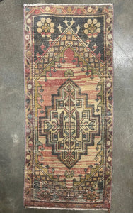 Vintage Mini Rug No. 681