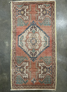 Vintage Mini Rug No. 678
