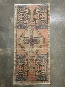 Vintage Mini Rug No. 674