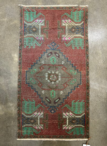 Vintage Mini Rug No. 677