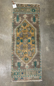 Vintage Mini Rug No. 671