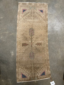 Vintage Mini Rug No. 672