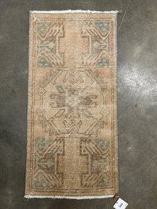 Vintage Mini Rug No. 673