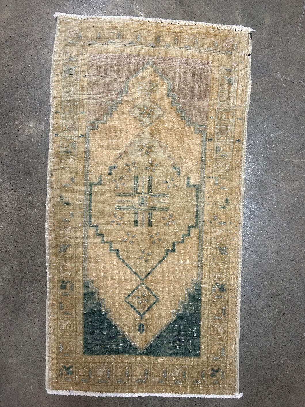 Vintage Mini Rug No. 700