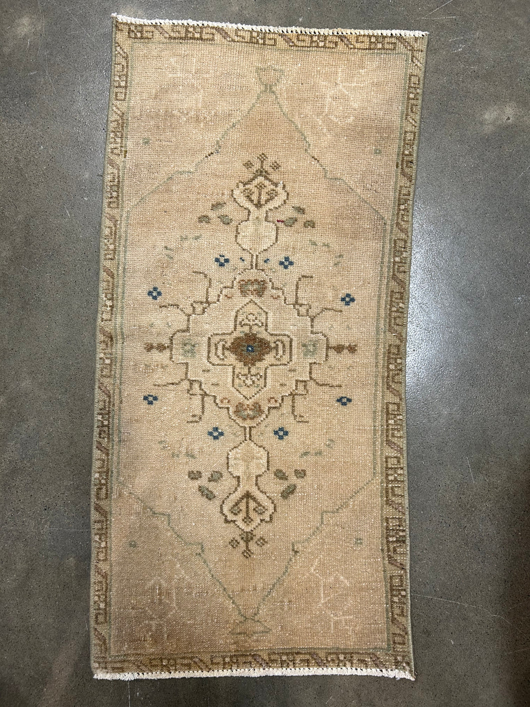 Vintage Mini Rug No. 691