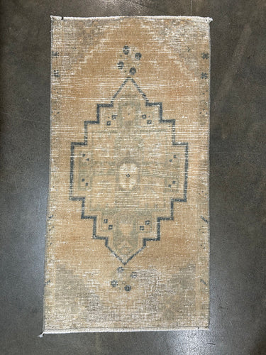 Vintage Mini Rug No. 693