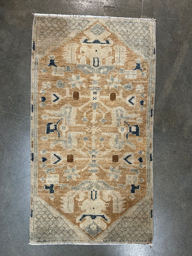 Vintage Mini Rug No. 689