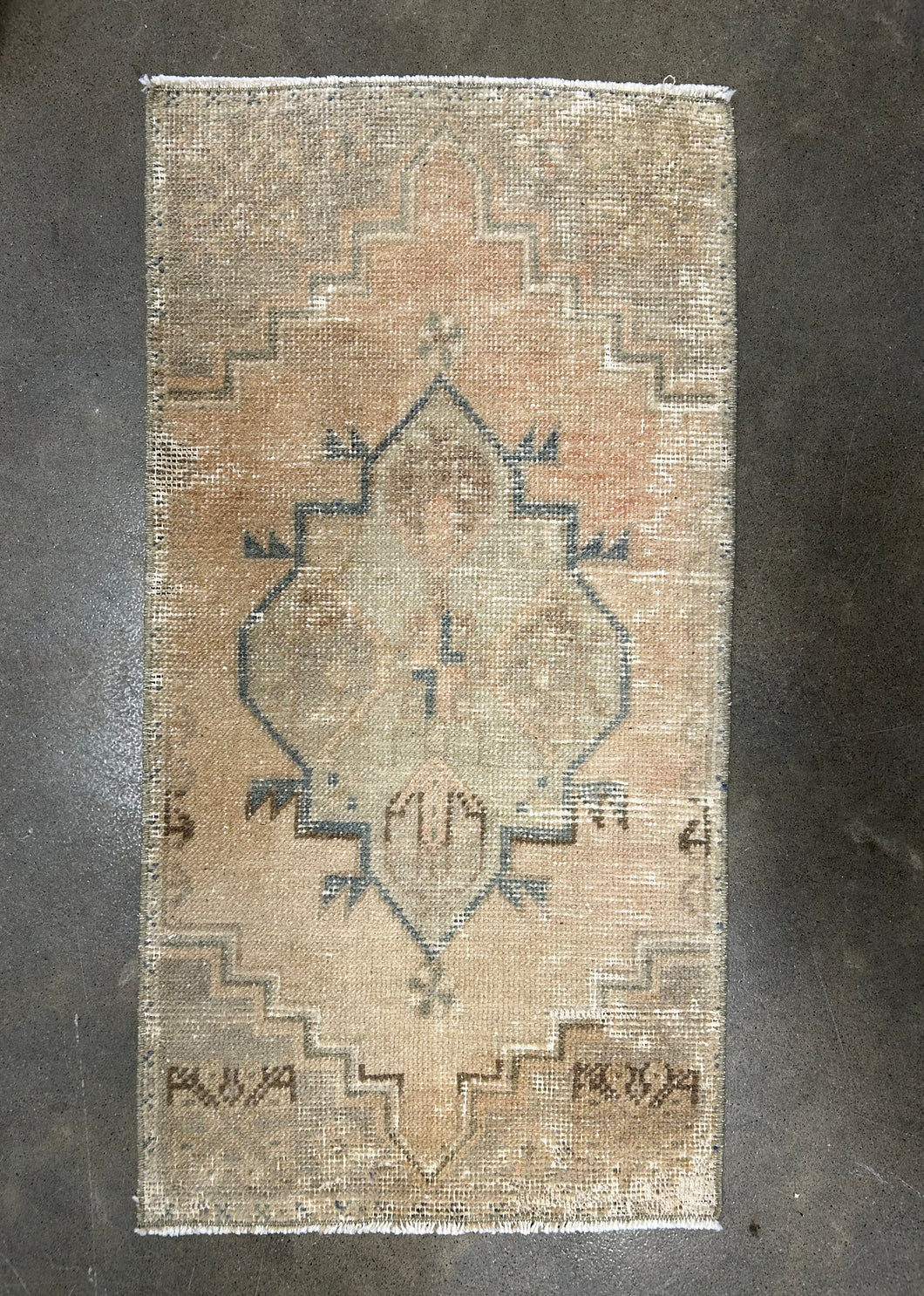 Vintage Mini Rug No. 690