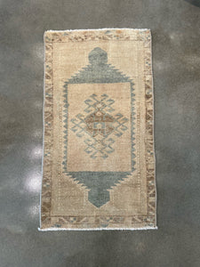 Vintage Mini Rug No. 663